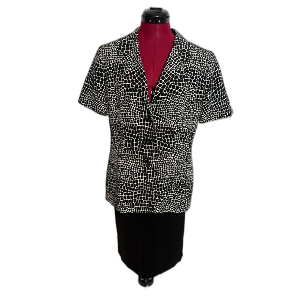 Le Suit Skirt Suit Size 12P Black & White 2-Piece Set Blazer & Skirt